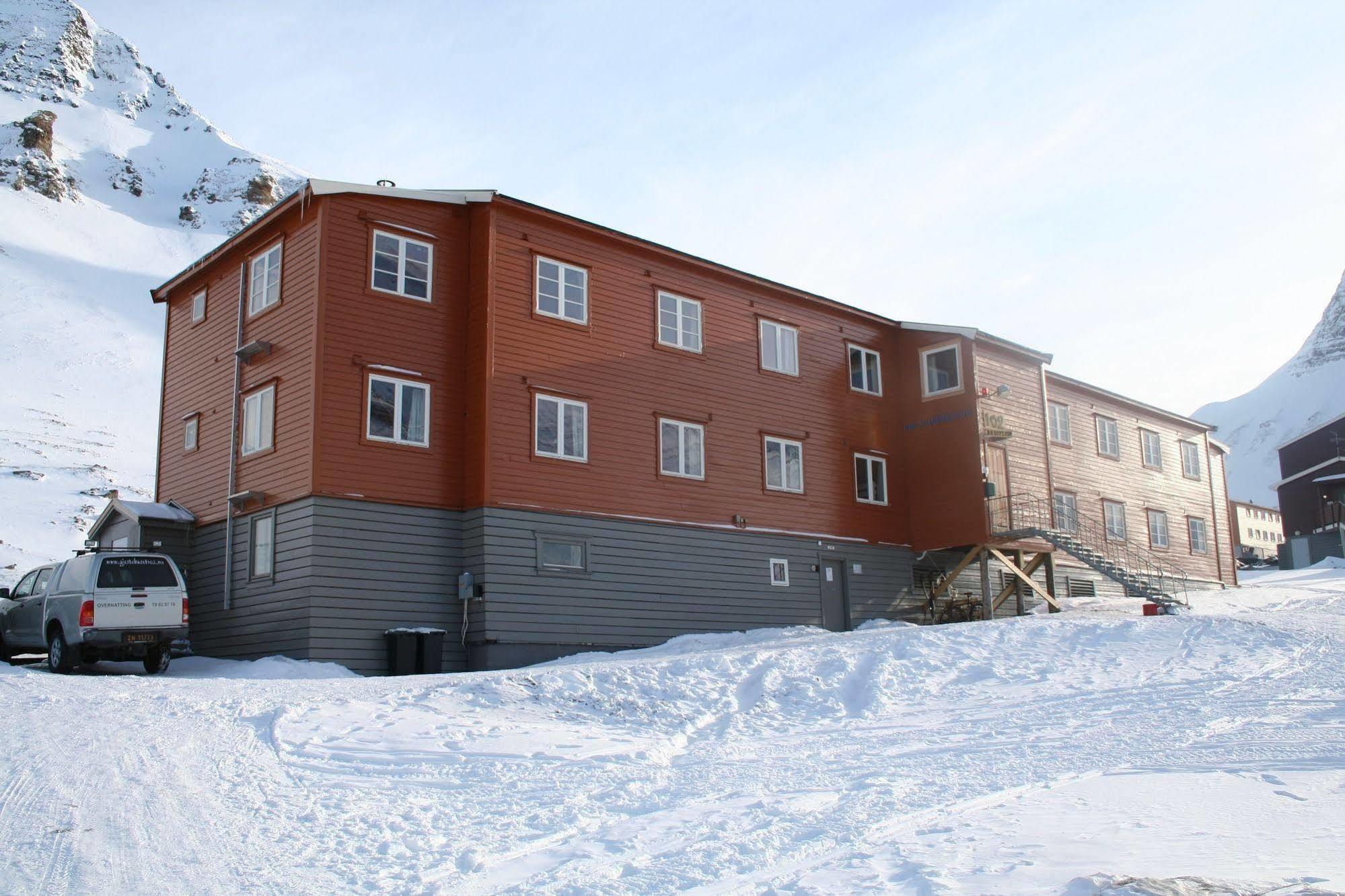 Gjestehuset 102 Longyearbyen Eksteriør billede